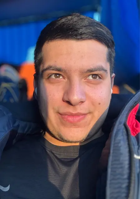 Daniel из Франкфурта-на-майне, мне 25, познакомлюсь на одну ночь