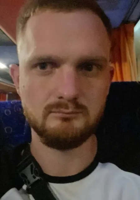 Я Олег, 30, из Черкасс, ищу знакомства без обязательств