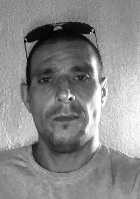 Я Денис, 41 років з Луганська, шукаю знайомство для спілкування