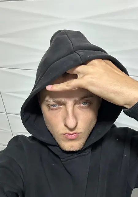 Andriy из Луцка, мне 21, познакомлюсь для вирта