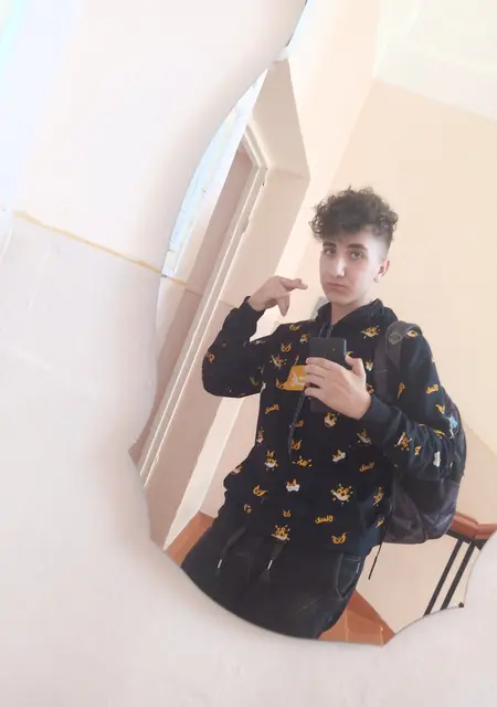 Я Жан Поль, 21, из Черновцов, ищу знакомство для общения