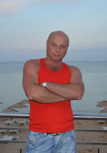 Я Сергей, 52 років, знайомлюсь без зобов'язань у Чернівці