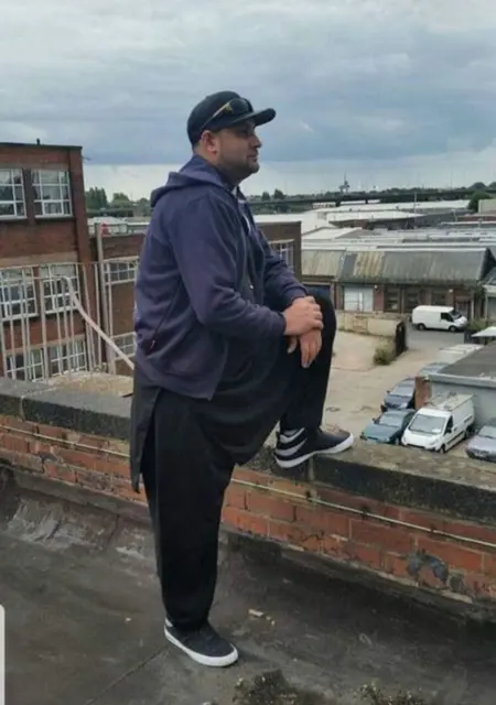 Amr из Лондона, мне 29, познакомлюсь