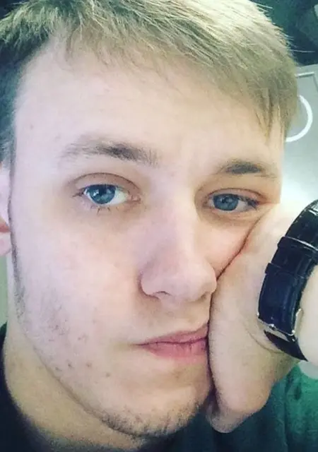 Богдан з Одеси, шукаю на сайті вірт