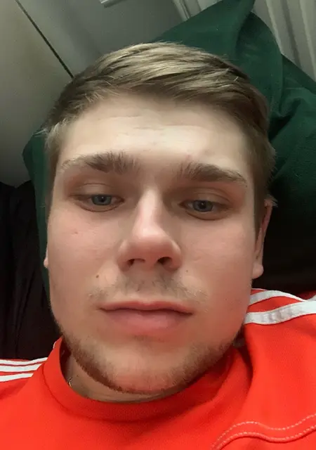 Stas из Лодзя, мне 24, познакомлюсь для вирта