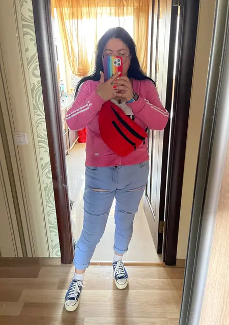 Лена з Рівне, шукаю на сайті приємне проведення часу