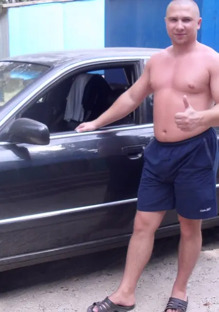 Жека з Черкас, мені 40 років, познайомлюсь для вірт