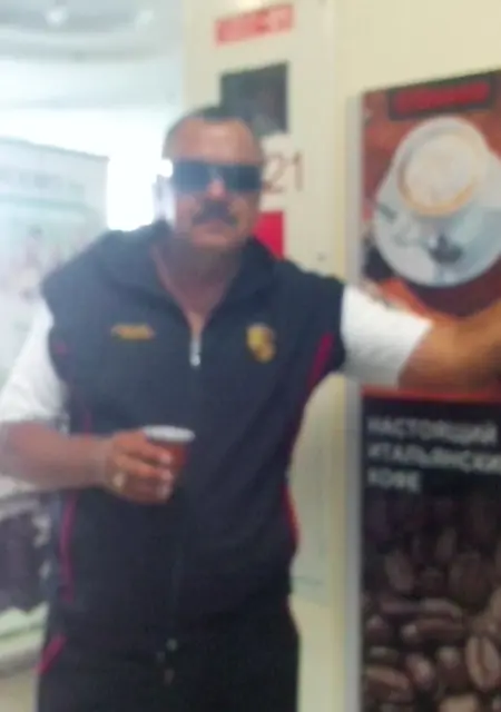 Я Стас, 71, из Минска, ищу знакомство для дружбы