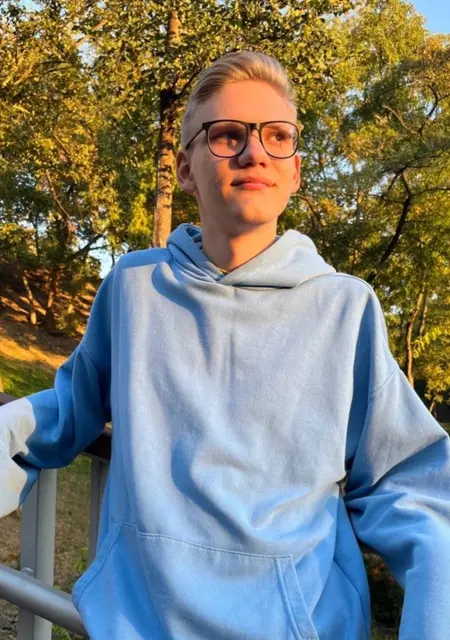 Я Коля, 20, из Киева, ищу знакомства без обязательств