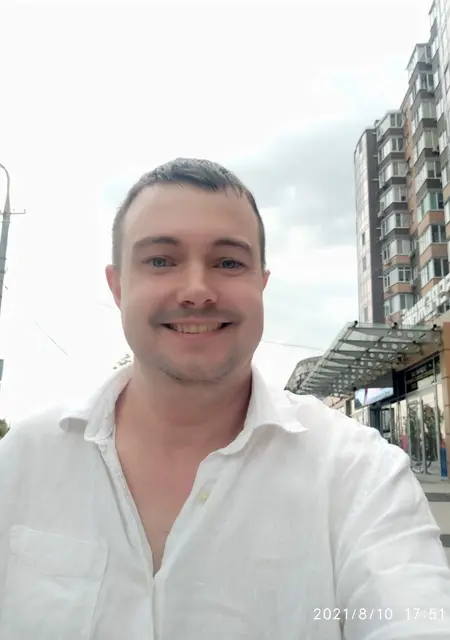 Я Виталий, 41, из Днепра, ищу знакомства без обязательств