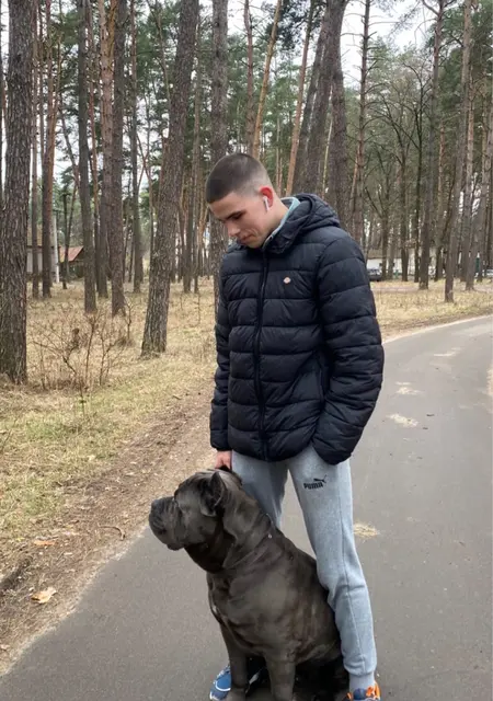 Я Илья, 21, знакомлюсь на одну ночь в Киеве