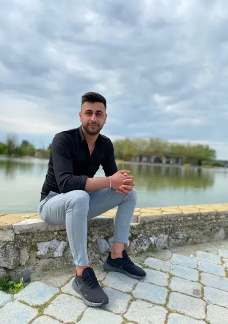 Kadir из Османия, мне 25, познакомлюсь без обязательств