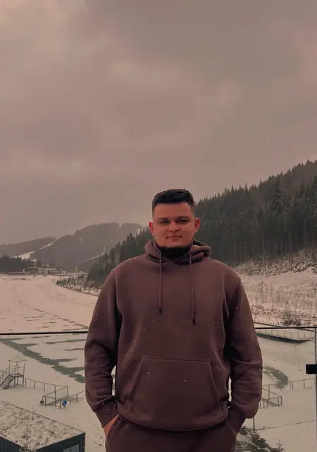 Я Олег, 20, из Львова, ищу знакомства на одну ночь