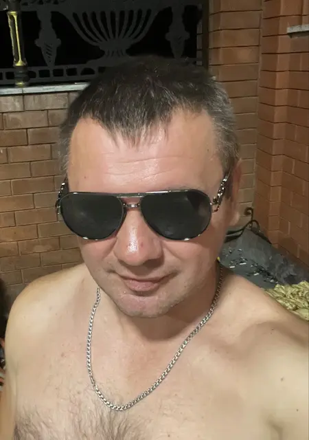 Aleksandr de Málaga, tengo 36 años, listo para conocer para relación a largo plazo