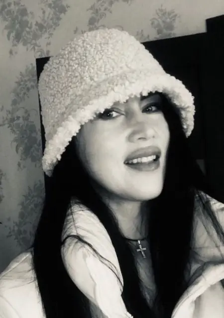 Я Ольга, 39, знакомлюсь в Праге