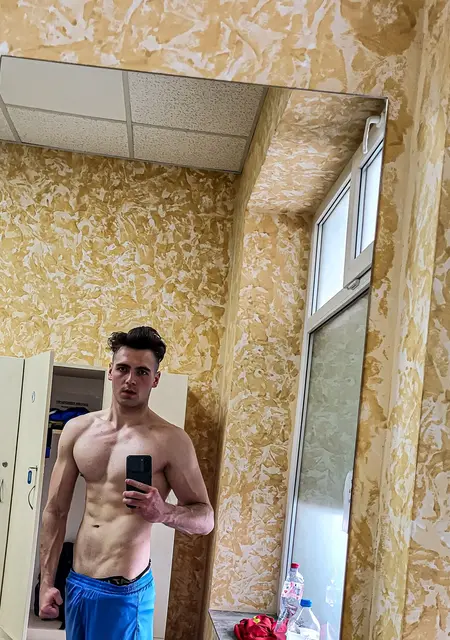 Я Андрей, 25 років, знайомлюсь без зобов'язань у Києві