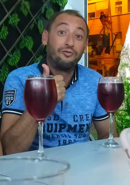 Я Antonio, 44, из Уэльвы, ищу знакомство для общения