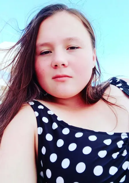 Я Арина, 24, из Херсона, ищу знакомство для постоянных отношений