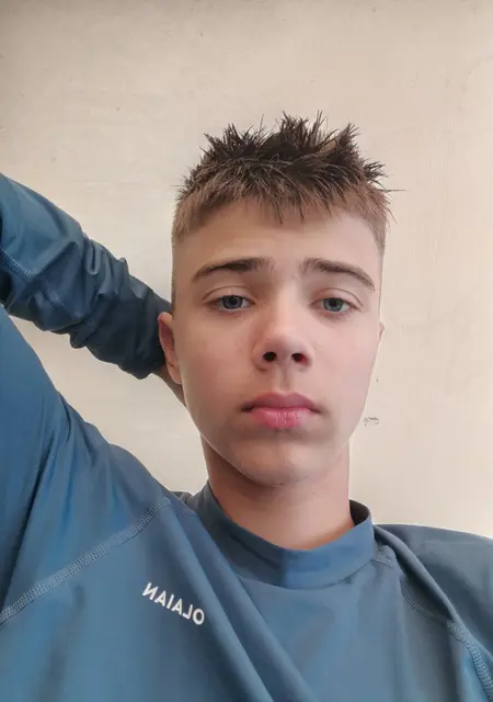 Тимофей из Гродно, мне 20, познакомлюсь на одну ночь