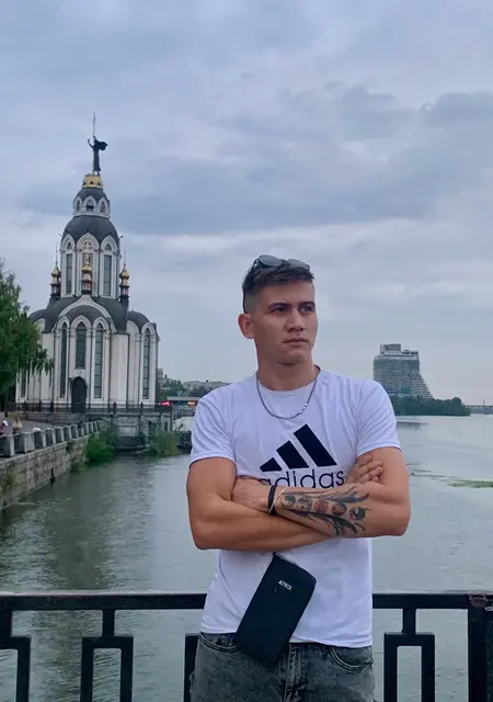 Евгений из Запорожья, ищу на сайте постоянные отношения