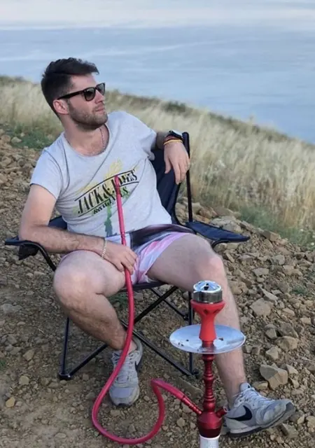 Я Cenk, 21, из Стамбула, ищу знакомство