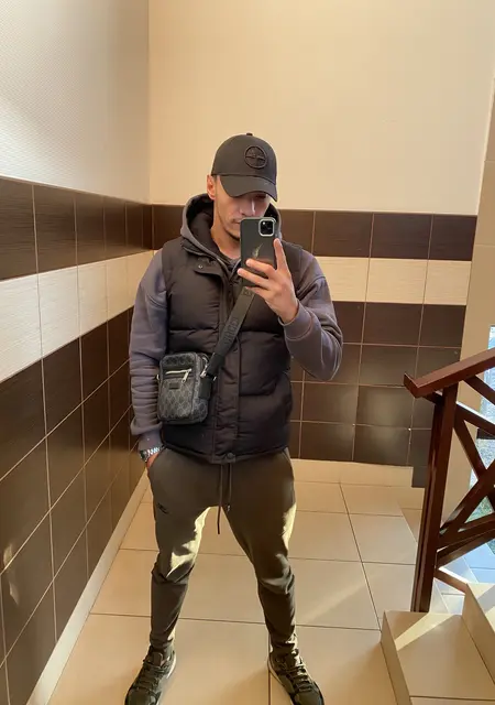 Igor з Чернівців, шукаю на сайті знайомства без зобов'язань