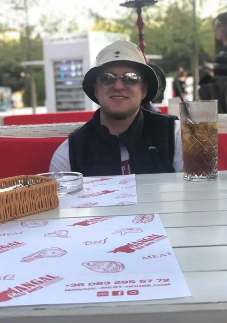 Сергей из Полтавы, мне 28, познакомлюсь для вирта