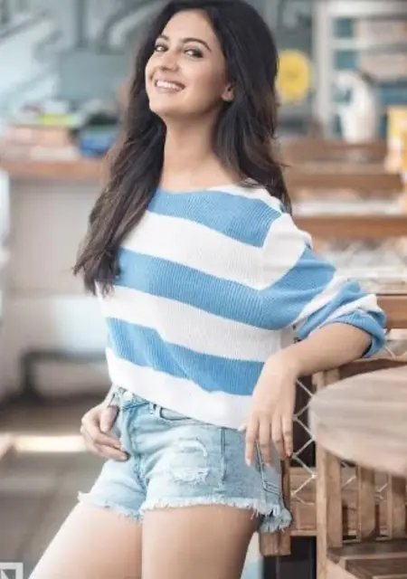 Natasha из Лакхнау, мне 23, познакомлюсь для общения