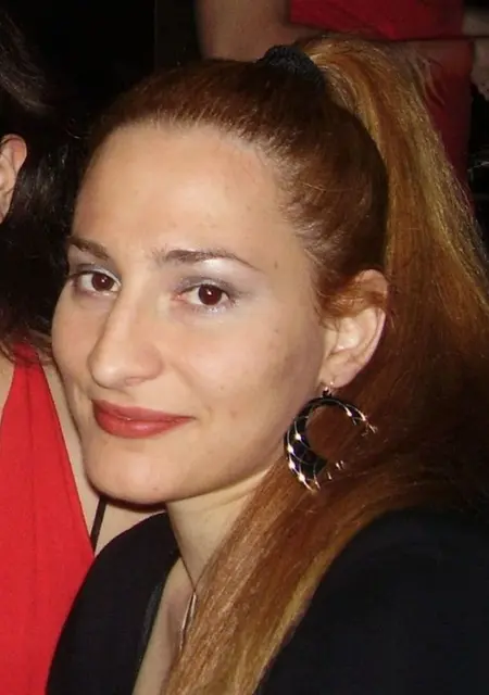 Я Zetta, 42, из Афин, ищу знакомство