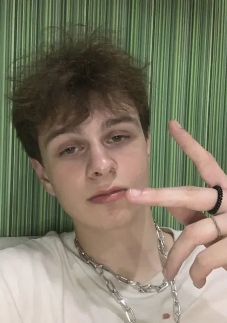 Ivan из Чонбури, мне 22, познакомлюсь для постоянных отношений