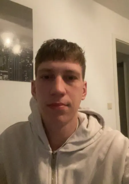 Maurice из Херне, мне 24, познакомлюсь для общения