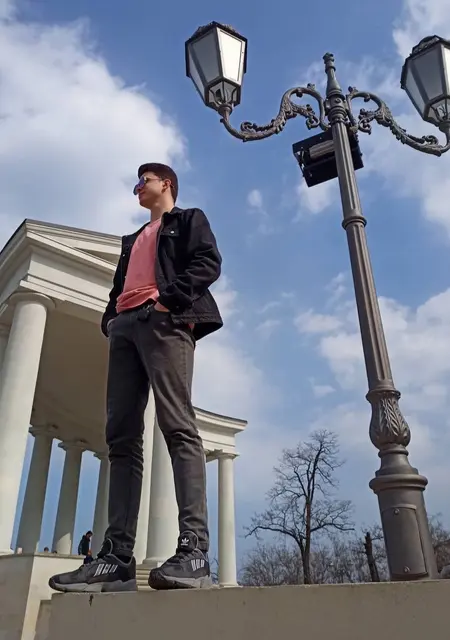 Даниил из Одессы, ищу на сайте знакомства на одну ночь