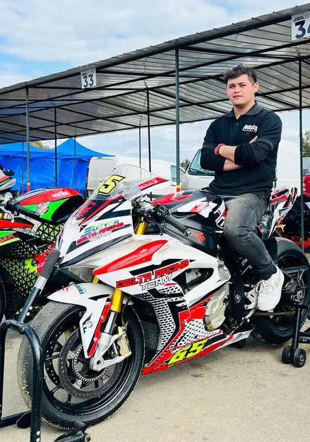 Я Beckss, 25, из Сантьяго, ищу знакомство для приятного времяпровождения