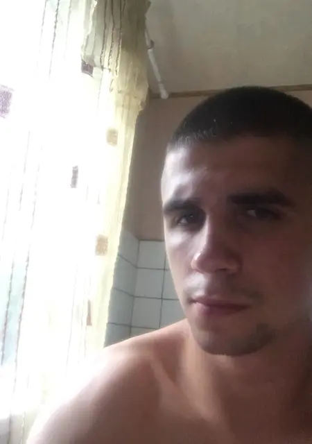Я Bogdan, 27, из Луганска, ищу знакомства на одну ночь