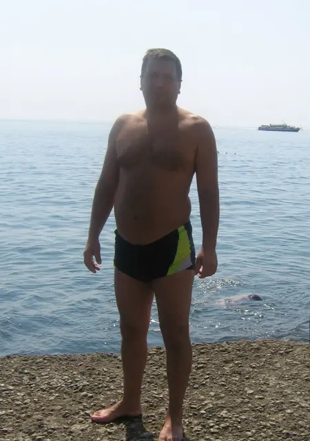 Я Олег, 55 років з Черкас, шукаю знайомства на одну ніч