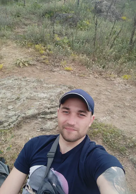 Я Владислав, 28, знакомлюсь без обязательств в Первомайске