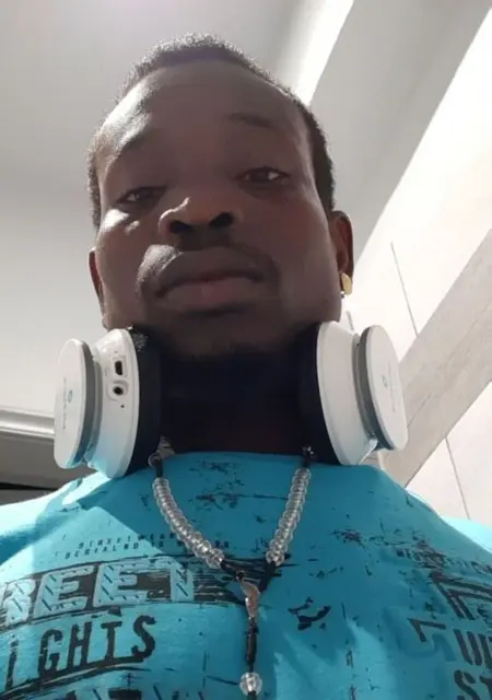 Я Pac, 27, из Афин, ищу знакомство