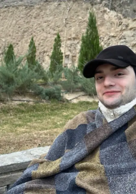 Ismail из Дубая, ищу на сайте знакомства на одну ночь