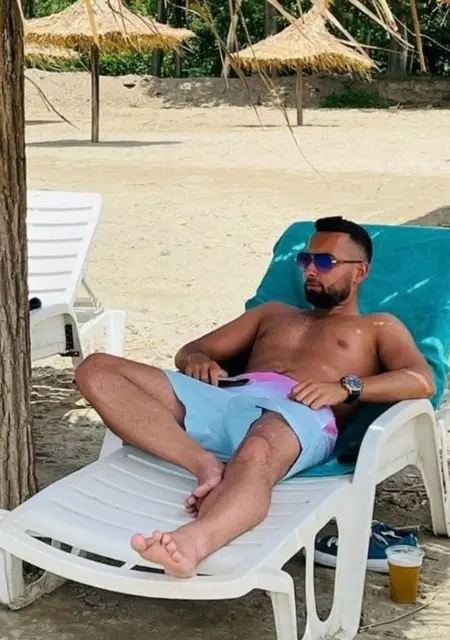 Catalin из Крайовы, ищу на сайте открытые отношения