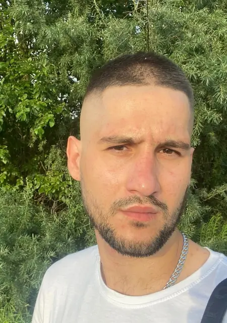 Dmitry из Пружанов, мне 26, познакомлюсь без обязательств