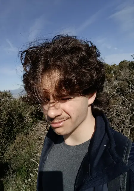 Bernat из Игуалады, мне 18, познакомлюсь для открытые отношения