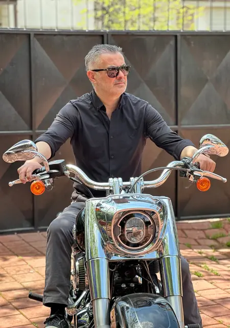 Я Hasan Ismail, 53, из Адана, ищу знакомство для постоянных отношений