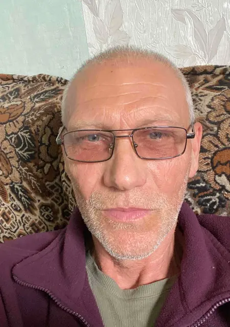 Виктор из Киева, мне 59, познакомлюсь на одну ночь