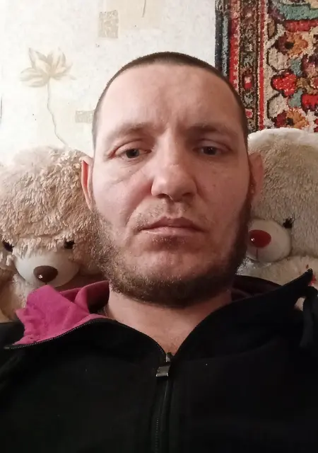 Иван з Горлівки, шукаю на сайті знайомства без зобов'язань