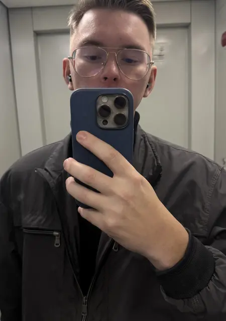 Matvei из Тигина, ищу на сайте знакомства на одну ночь