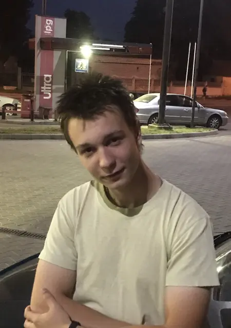 Я Андрей, 24, знакомлюсь на одну ночь в Чернигове
