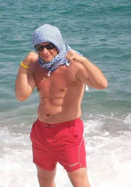 Я Артур, 42 років з Луцька, шукаю знайомства на одну ніч