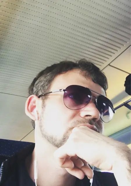 Я Жека, 35, из Мариуполя, ищу знакомство для общения