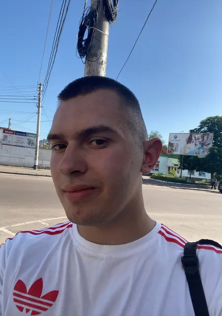 Dima з Житомира, шукаю на сайті знайомства без зобов'язань