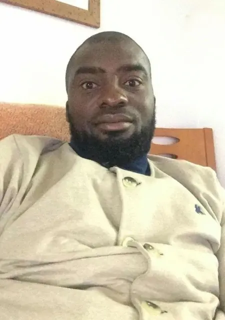 Zakaria Didi Veron из Мадрида, мне 33, познакомлюсь